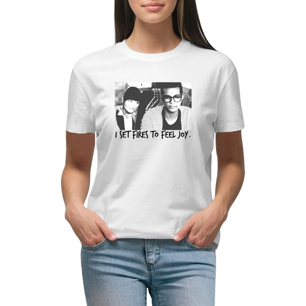 I Set Fires To Feel Joy Lilly And Donald Pitch Perfect Fun Movie T Shi Premium Women Ladies T-shirt