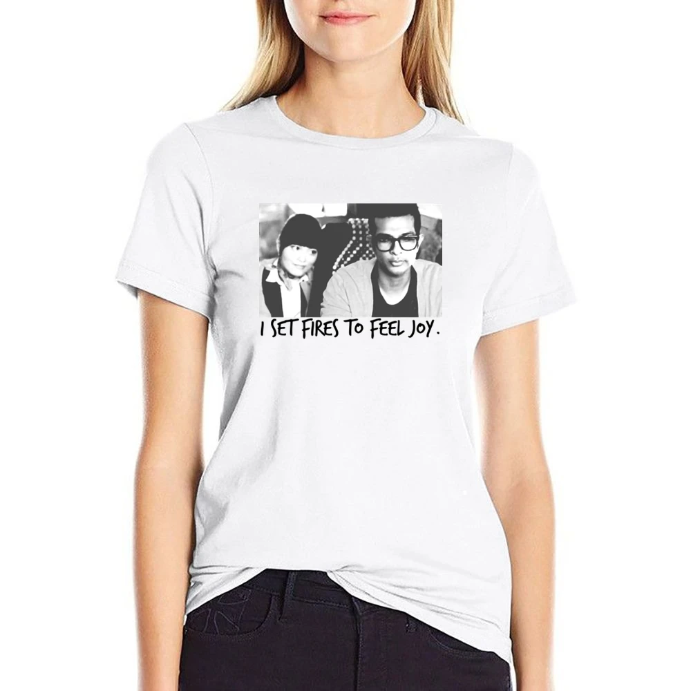 I Set Fires To Feel Joy Lilly And Donald Pitch Perfect Fun Movie T Shi US Size Women Ladies T-shirt